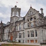 L'université Queens de Kingston, la plus ancienne du Canada