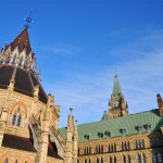 Vue arrière sur le Parlement d'Ottawa
