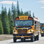 School bus sur la highway 93 quelque part dans le Kootenay Park