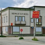 Le Midnight Sun Hotel de Dawson City laisse rêveur - Canada